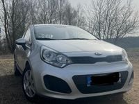 Gebraucht Kia Rio 86 PS (63 kW) 2014 Silber Limousine