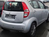 Gebraucht Suzuki Splash Basic 68 PS (50 kW) 2010 Silber Kleinwagen