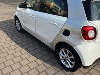 Gebraucht Smart ForFour Passion 71 PS (52 kW) 2015 Weiß Kleinwagen