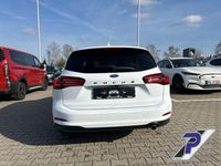 Neu Ford Focus Titanium 125 PS (91 kW) 2026 Weiß Kombi