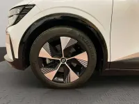 Używany Renault Megane E-Tech Equilibre 160 kW (218 KM) 2022 Biały Sedan/Limuzyna