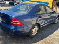 Gebraucht Mercedes C180 143 PS (105 kW) 2003 Blau Limousine