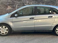 Gebraucht Mercedes B180 109 PS (80 kW) 2006 Blau Van / Kleinbus