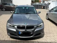 Gebraucht BMW 320 184 PS (135 kW) 2011 Grau Limousine