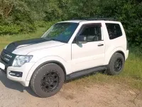 Gebraucht Mitsubishi Pajero Instyle 200 PS (147 kW) 2015 Weiß SUV