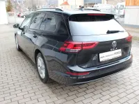 Gebraucht VW Golf VIII Life 150 PS (110 kW) 2022 Deep black Kombi