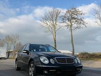 Gebraucht Mercedes E320 204 PS (150 kW) 2004 Schwarz Kombi