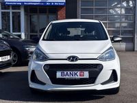 Gebraucht Hyundai i10 Select 67 PS (49 kW) 2019 Polar white Kleinwagen
