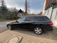 Gebraucht Mercedes E220 Edition 170 PS (125 kW) 2014 Schwarz Kombi