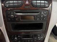 Gebraucht Mercedes C200 163 PS (119 kW) 2004 Blau Limousine