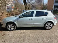 Gebraucht Opel Astra 90 PS (66 kW) 2009 Blau Kleinwagen