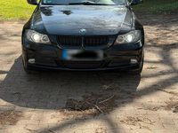 Gebraucht BMW 320 177 PS (130 kW) 2008 Schwarz Kombi