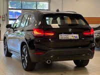 gebraucht BMW X1 18i Sport Line Navi+/HUD/Park&DriveAss/KeyLes