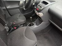 Gebraucht Peugeot 107 Filou 68 PS (50 kW) 2011 Silber Kleinwagen