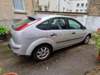 Gebraucht Ford Focus Ghia 101 PS (74 kW) 2006 Silber Limousine