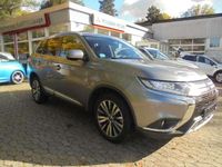 Gebraucht Mitsubishi Outlander Active 150 PS (110 kW) 2019 Platinumgrau SUV