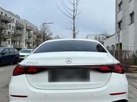 Gebraucht Mercedes E300 313 PS (230 kW) 2024 Weiß Limousine