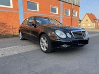 Gebraucht Mercedes E320 Avantgarde 224 PS (164 kW) 2008 Schwarz Limousine