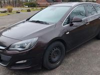 Gebraucht Opel Astra Edition 165 PS (121 kW) 2012 Braun Kombi