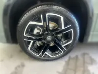 Gebraucht VW Tayron R-line 193 PS (141 kW) 2025 Cipressinogrün metallic SUV