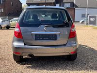 Gebraucht Mercedes A160 Elegance 95 PS (69 kW) 2011 Grau Limousine