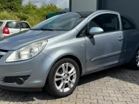Gebraucht Opel Corsa 80 PS (58 kW) 2009 Andere farben Kleinwagen
