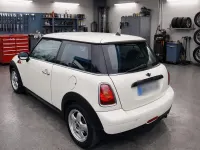 Gebraucht Mini Cooper 75 PS (55 kW) 2010 Weiß Kleinwagen