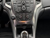 Gebraucht Opel Astra Edition 101 PS (74 kW) 2011 Silber Limousine