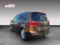 Gebraucht VW Touran Highline 150 PS (110 kW) 2016 Nutshell brown Van / Kleinbus