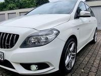 Gebraucht Mercedes B180 122 PS (89 kW) 2011 Weiß Van / Kleinbus