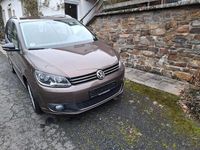 Gebraucht VW Touran Style 140 PS (102 kW) 2012 Braun Van / Kleinbus
