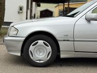 Second-hand Mercedes C180 Classic 122 CP (89 kW) 1999 Argintiu Berlinǎ