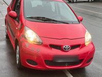 Gebraucht Toyota Aygo 68 PS (50 kW) 2009 Rot Kleinwagen