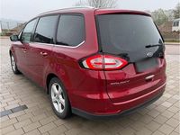 Gebraucht Ford Galaxy 160 PS (117 kW) 2018 Rot Van / Kleinbus