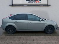 Gebraucht Ford Focus Style 116 PS (85 kW) 2010 Silber Limousine