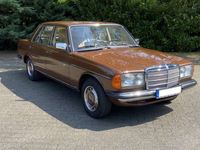 gebraucht Mercedes 200 W123