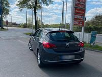 Gebraucht Opel Astra 116 PS (85 kW) 2015 Grau Limousine