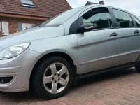 Gebraucht Mercedes B180 109 PS (80 kW) 2005 Silber Van / Kleinbus