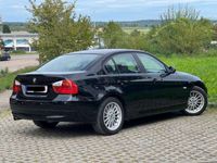 gebraucht BMW 318 i Lim. (E90) guter Zustand Tüv Neu