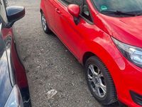 Gebraucht Ford Fiesta 80 PS (58 kW) 2013 Rot Limousine