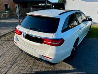Gebraucht Mercedes E220 AMG line 194 PS (142 kW) 2017 Weiß Kombi