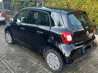 Gebraucht Smart ForFour 71 PS (52 kW) 2019 Schwarz Kleinwagen