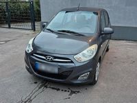 Gebraucht Hyundai i10 70 PS (51 kW) 2011 Grün Kleinwagen