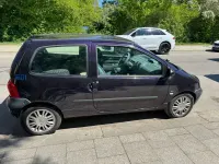 Używany Renault Twingo 75 KM (55 kW) 2004 Purpurowy Hatchback