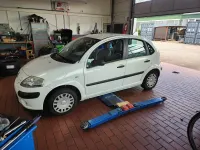 Gebraucht Citroën C3 63 PS (46 kW) 2008 Weiß Limousine