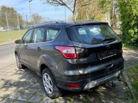 Gebraucht Ford Kuga Titanium 182 PS (133 kW) 2017 Grau SUV