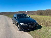 Gebraucht BMW 320 184 PS (135 kW) 2011 Schwarz Kombi