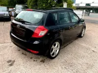 Gebraucht Kia Ceed 90 PS (66 kW) 2010 Schwarz Kleinwagen