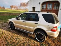 Gebraucht Mercedes ML320 218 PS (160 kW) 2003 Gold SUV