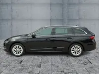 Gebraucht Skoda Octavia Style 150 PS (110 kW) 2023 Blackmagic perleffekt Kombi